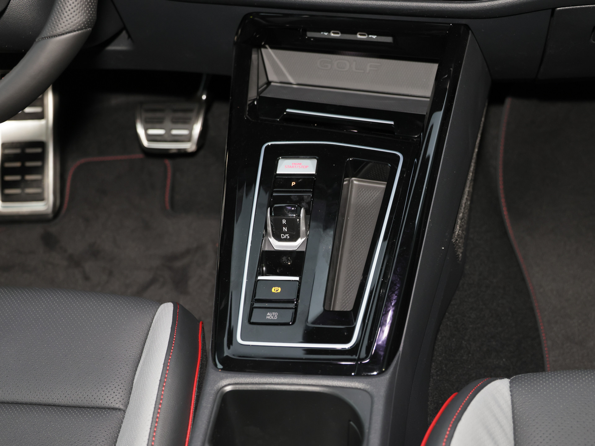 Golf VIII 2.0TSI GTI +BLACK-STYLE+MATRIX+LEDER+