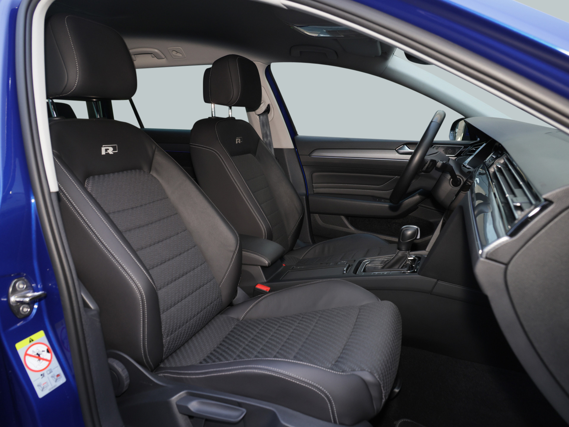 Passat Variant 2.0TSI DSG R-LINE +AHK+EASY-OPEN+