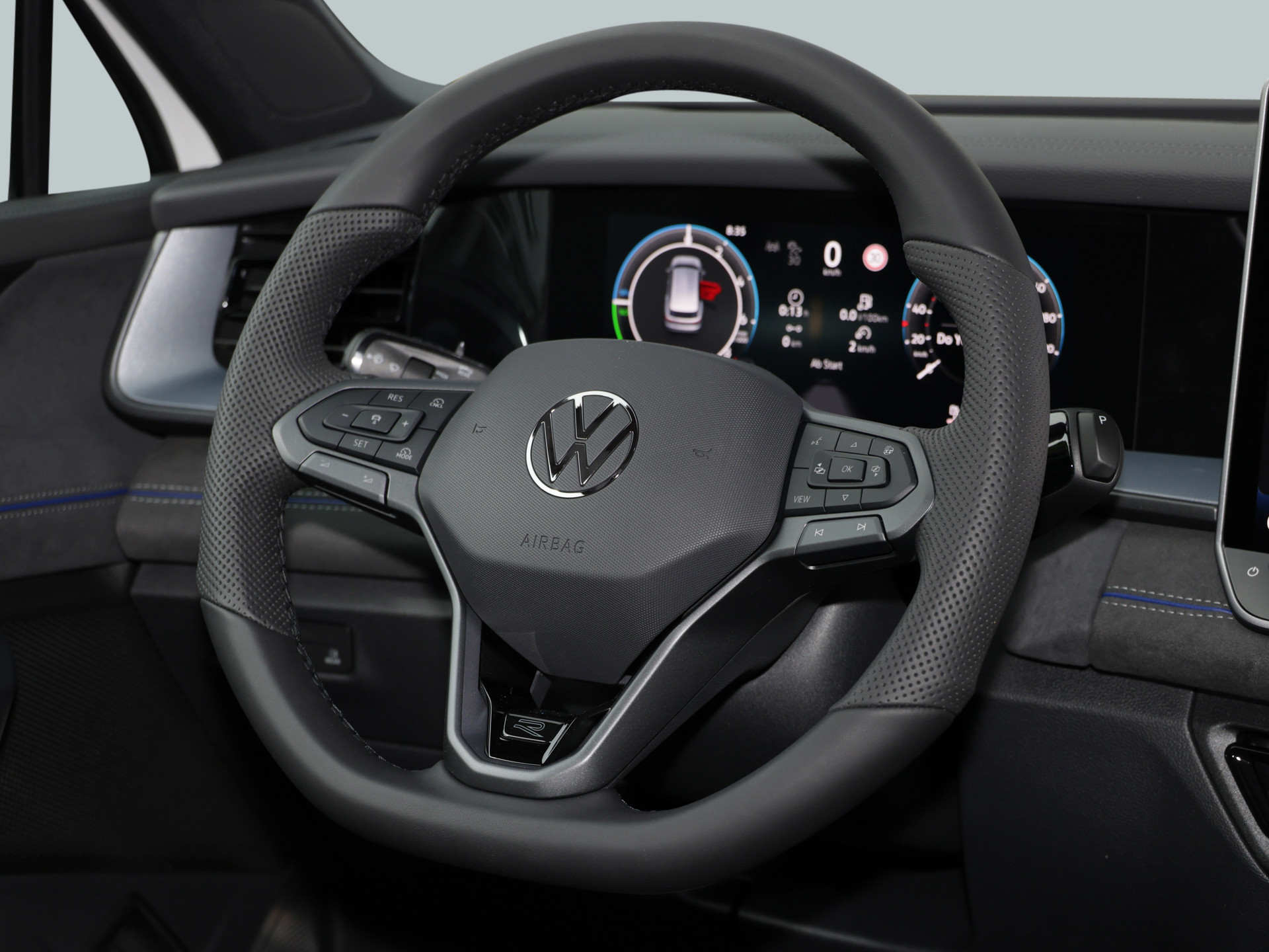 Tayron 1.5TSI eHybrid R-Line +AHK+HEAD-UP+