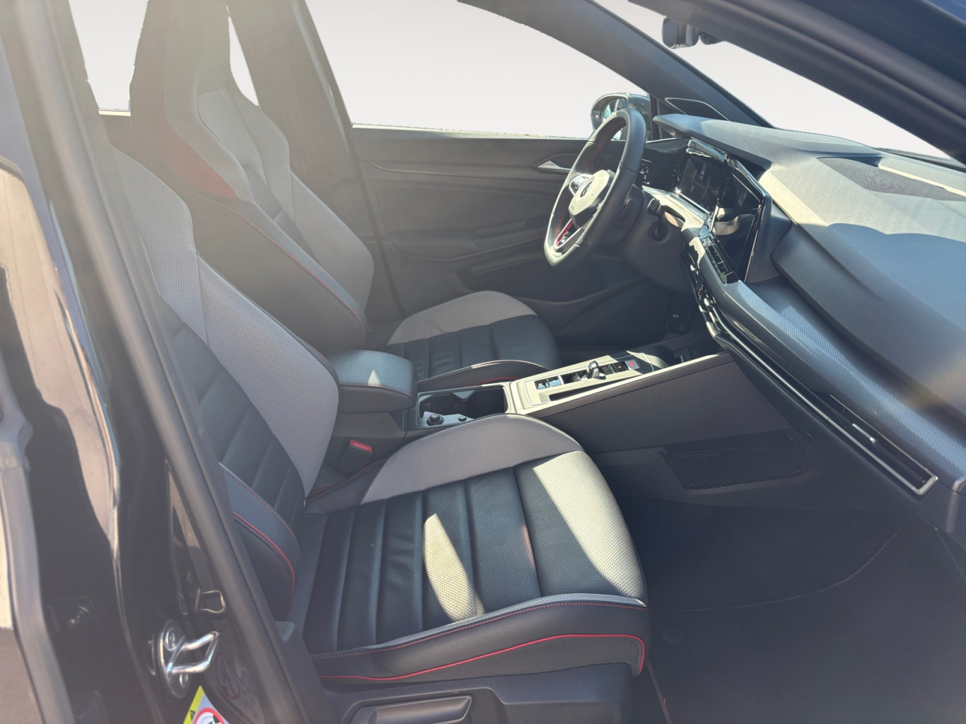 Golf VIII 2.0TSI GTI Clubsport45+AKRAPOVIC