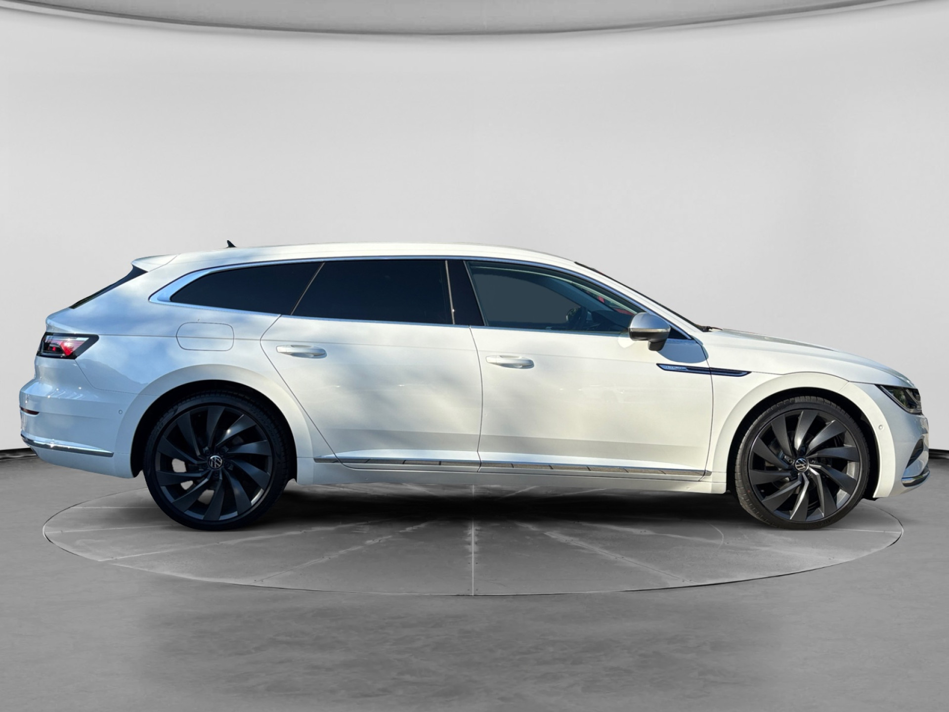Arteon SB 2.0TDI DSG ELEGANCE +LEDER+AHK+
