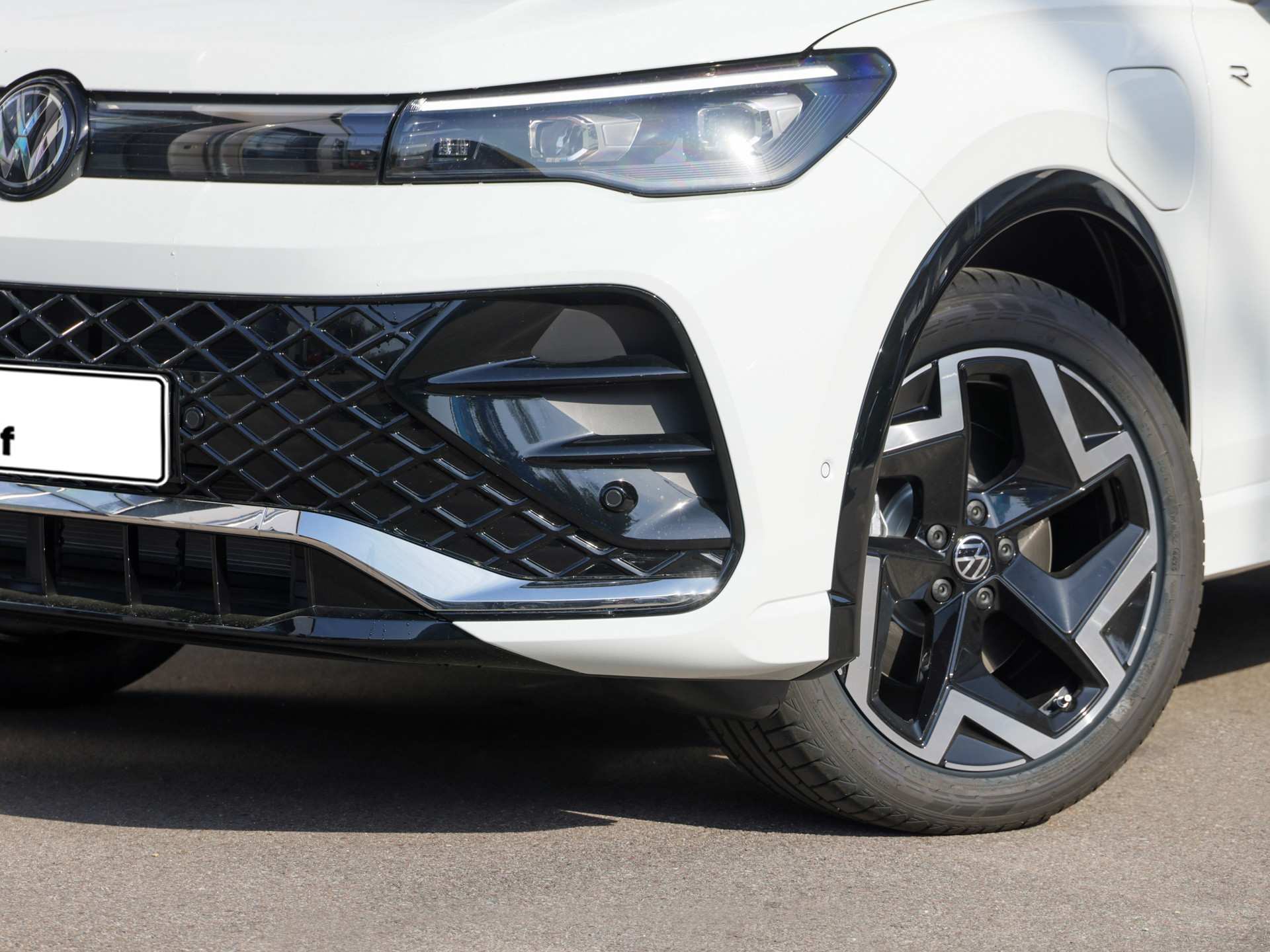 Tiguan 1.5 eHybrid R-Line +AHK+DCC+NAVI+