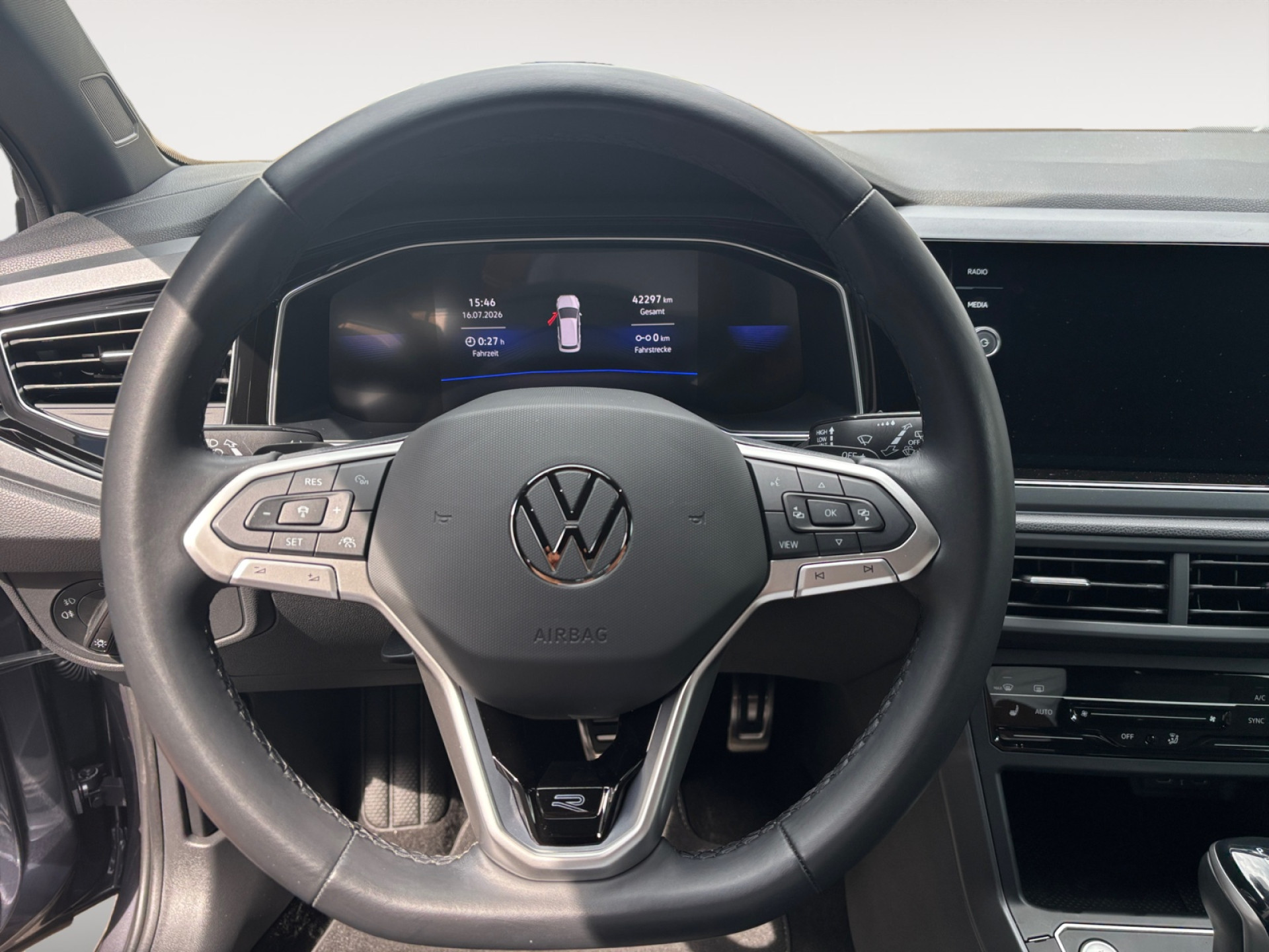 Taigo 1.5TSI DSG R-Line +IQ-DRIVE+REARVIEW+