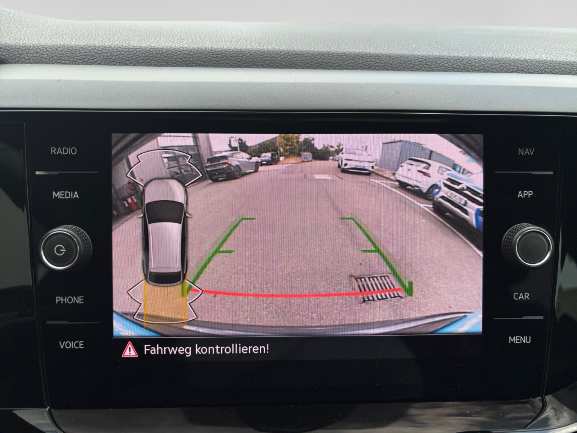 Taigo 1.5TSI DSG R-Line +IQ-DRIVE+REARVIEW+