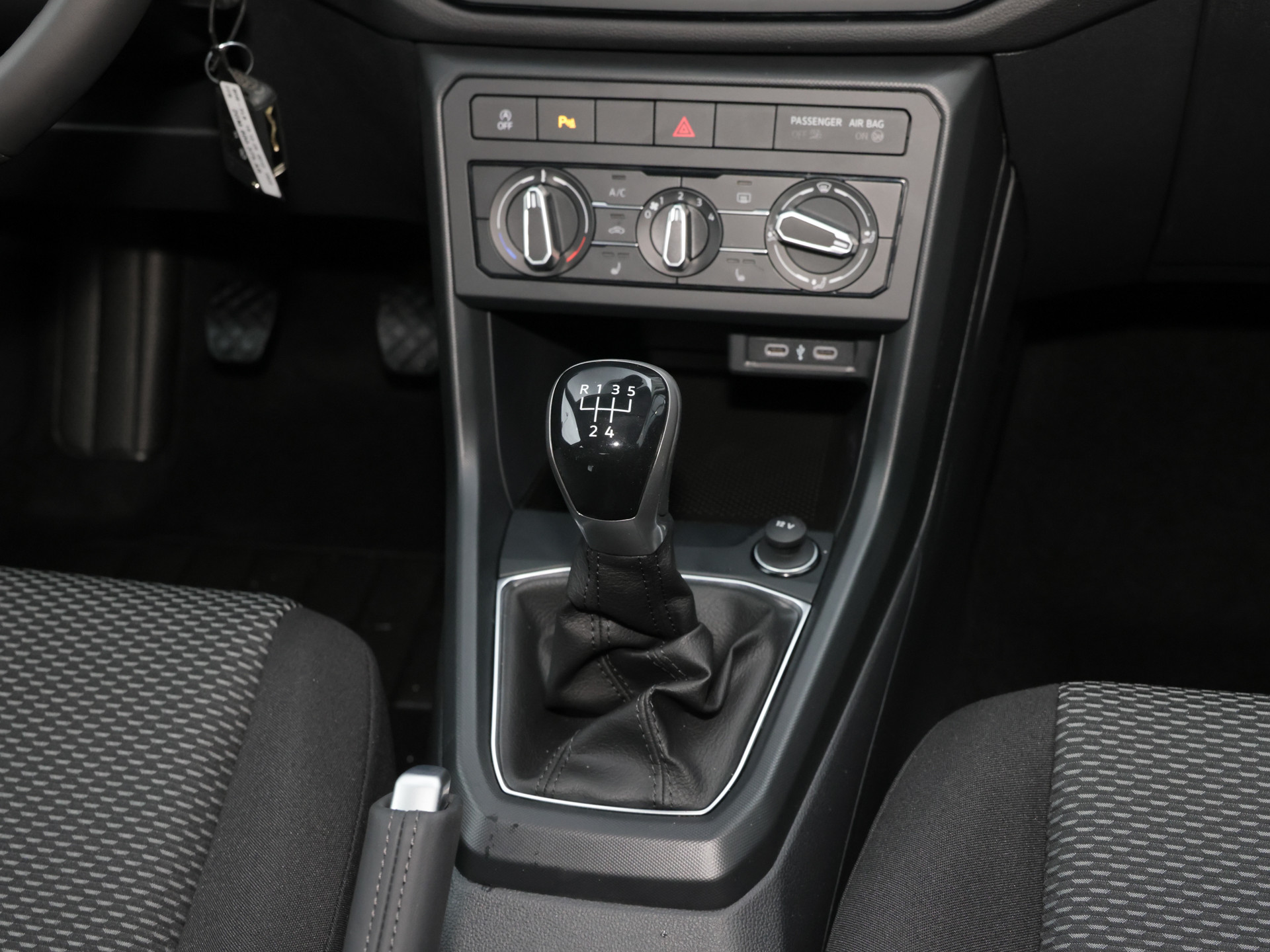 T-Cross 1.0TSI +SITZH+APP-CONNECT+4SEASON