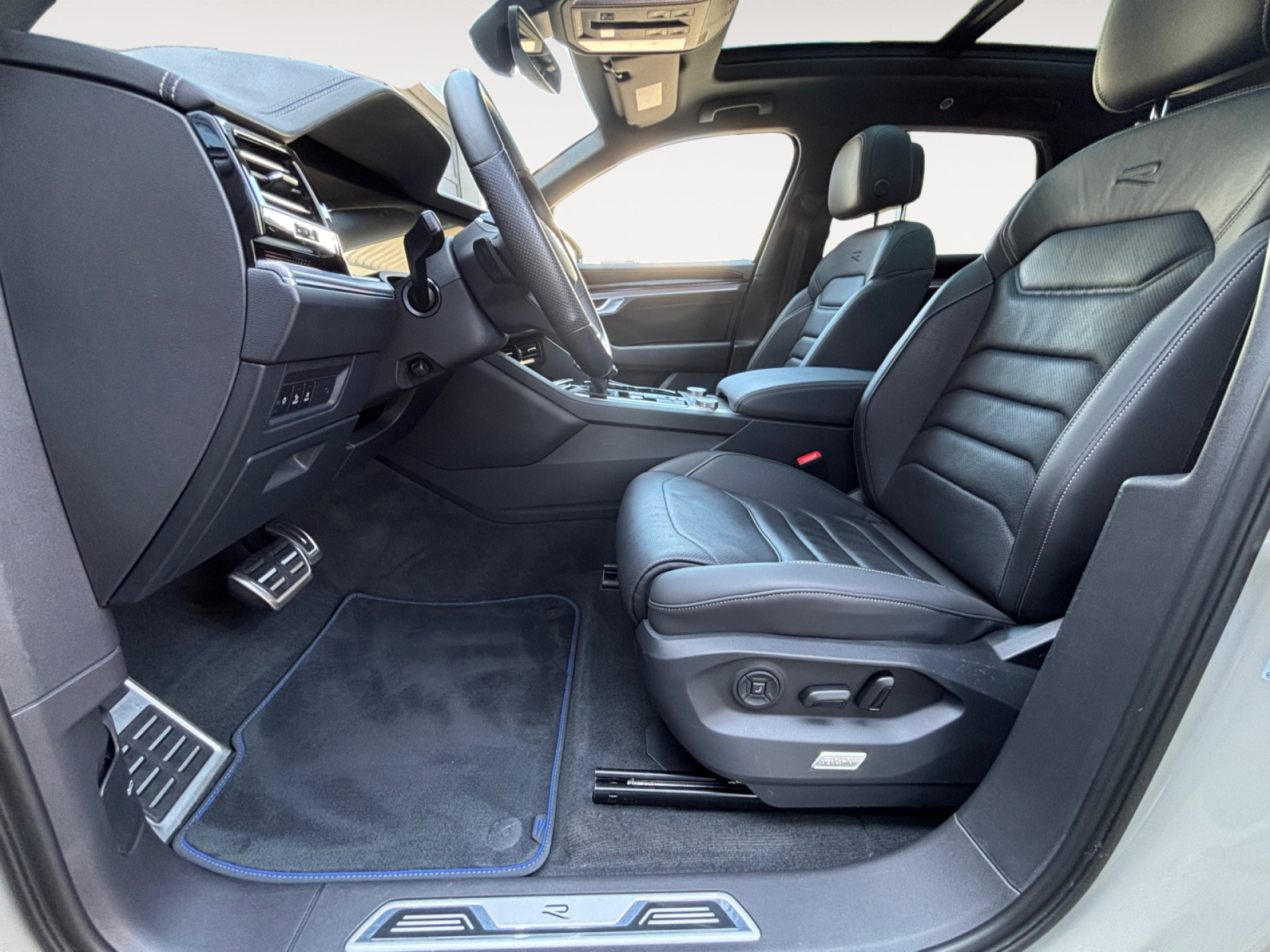 Touareg R 3.0TSI eHybrid +0,5-STEUER+AHK+