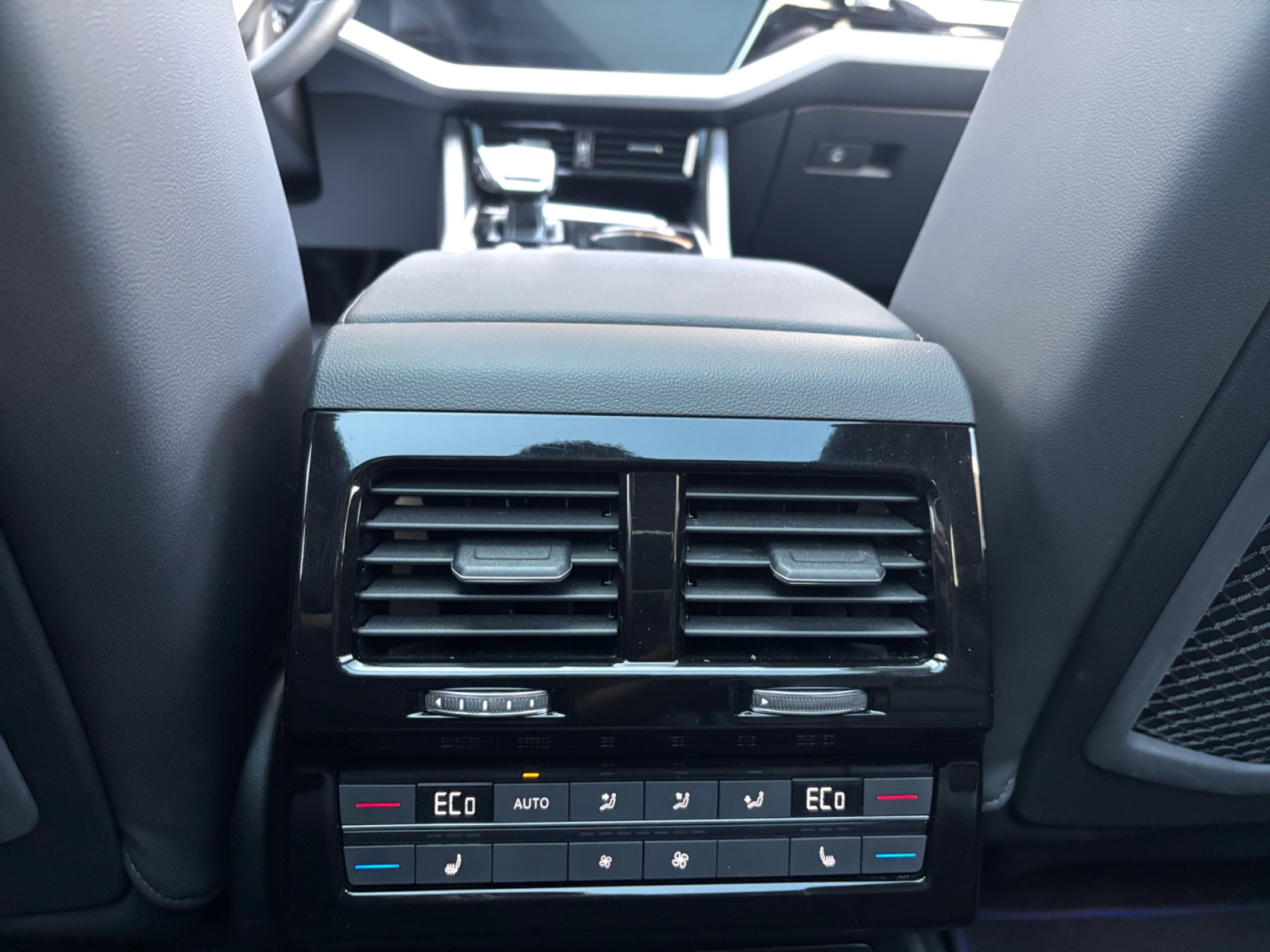 Touareg R 3.0TSI eHybrid +0,5-STEUER+AHK+