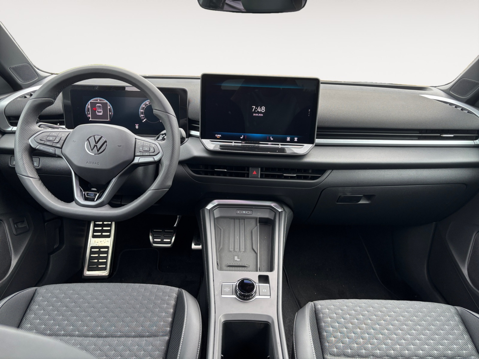 T-Roc 1.5eTSI DSG R-Line +AHK+BLACKSTYLE+