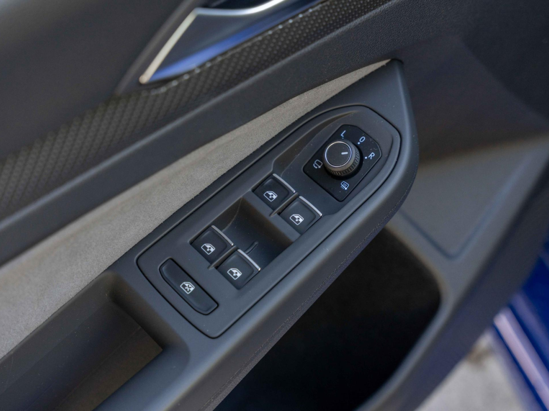 Golf R 2.0TSI R +NAVI+APP+IQ+