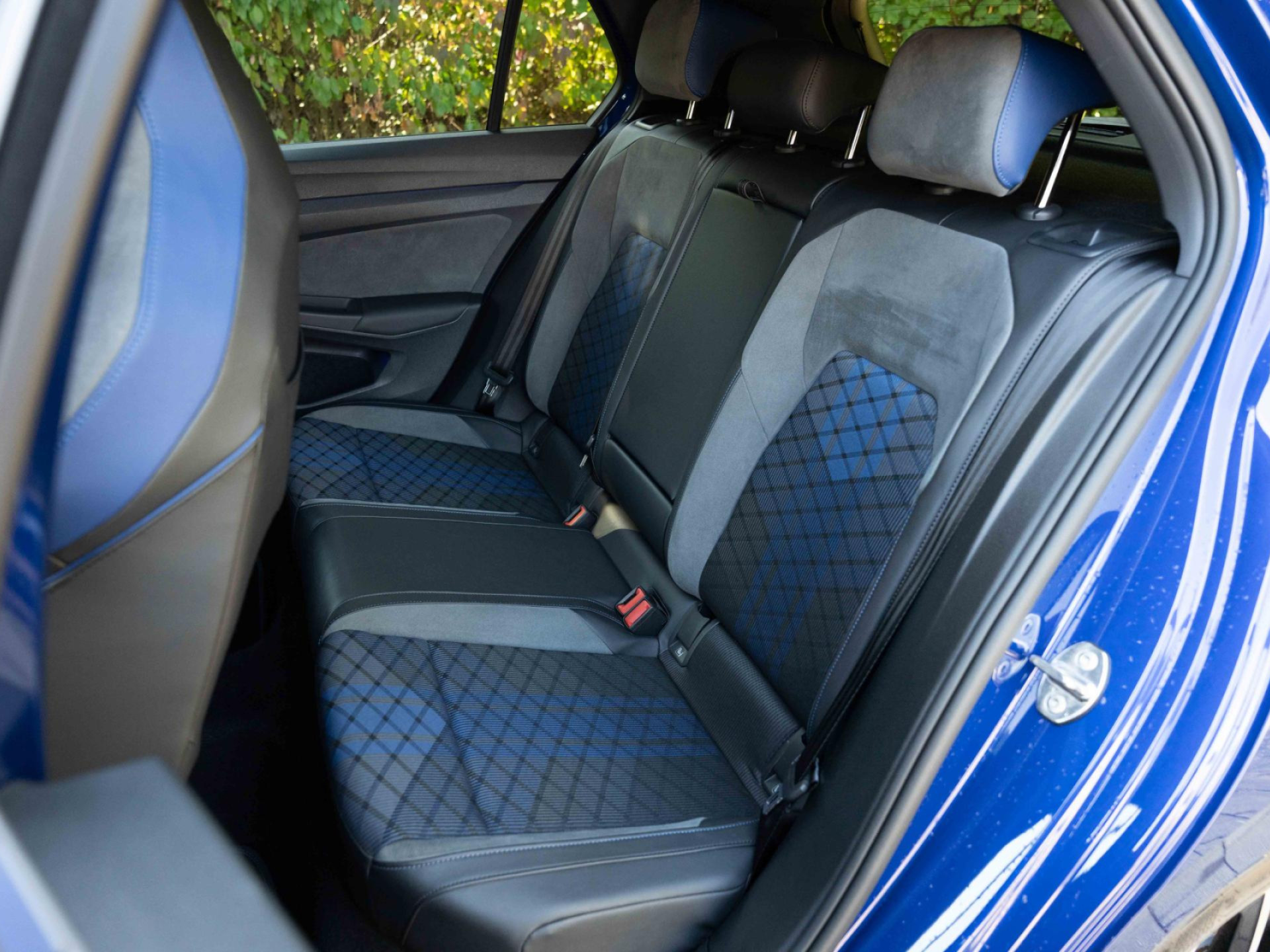 Golf R 2.0TSI R +NAVI+APP+IQ+