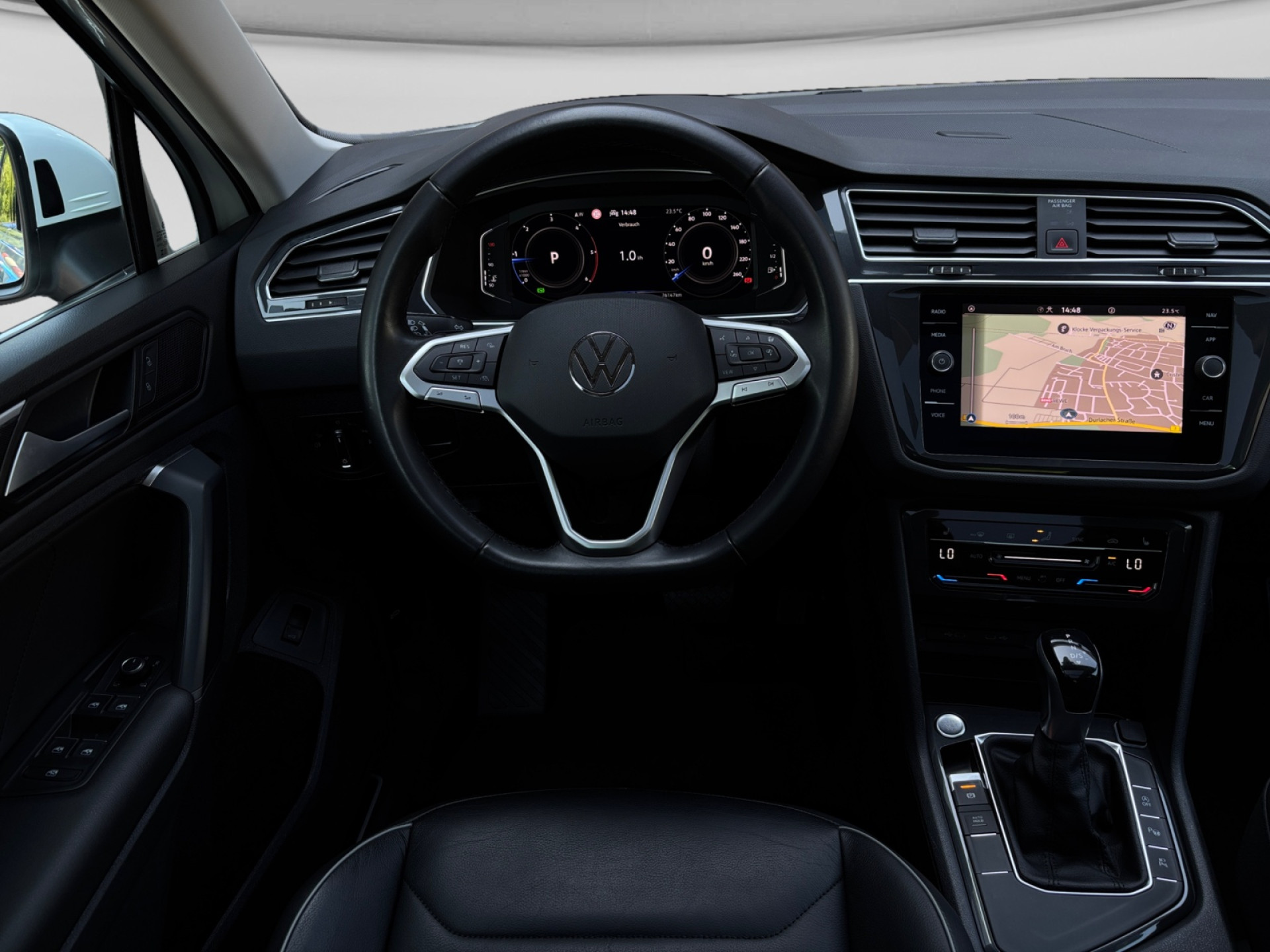 Tiguan 2.0TDI DSG +LEDER+AHK+STANDHEIZUNG+