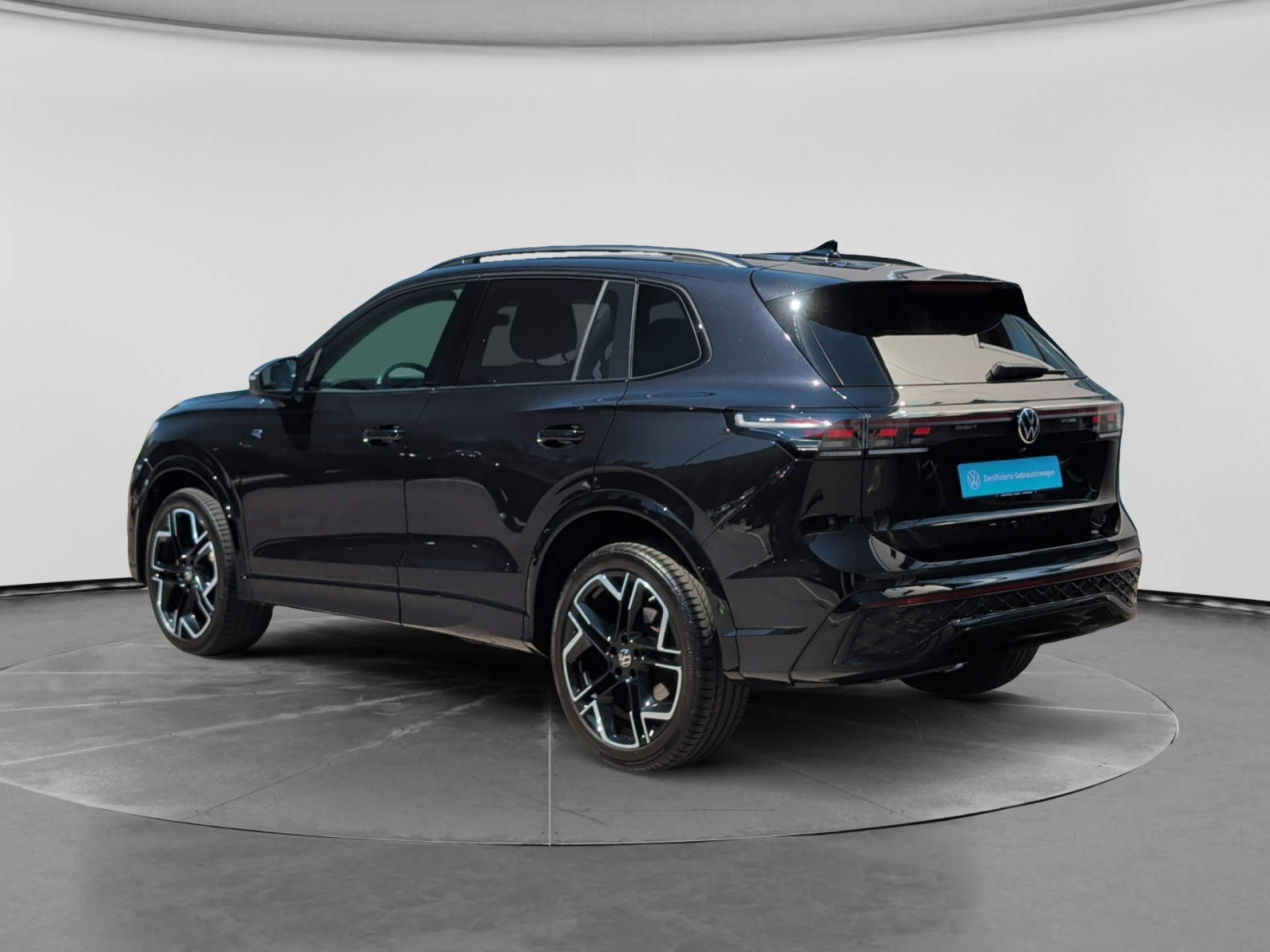 Tiguan 2.0TDI R-LINE +LEDER+DCC+