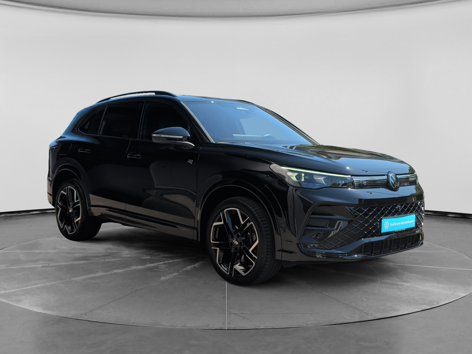 Tiguan 2.0TDI R-LINE +LEDER+DCC+