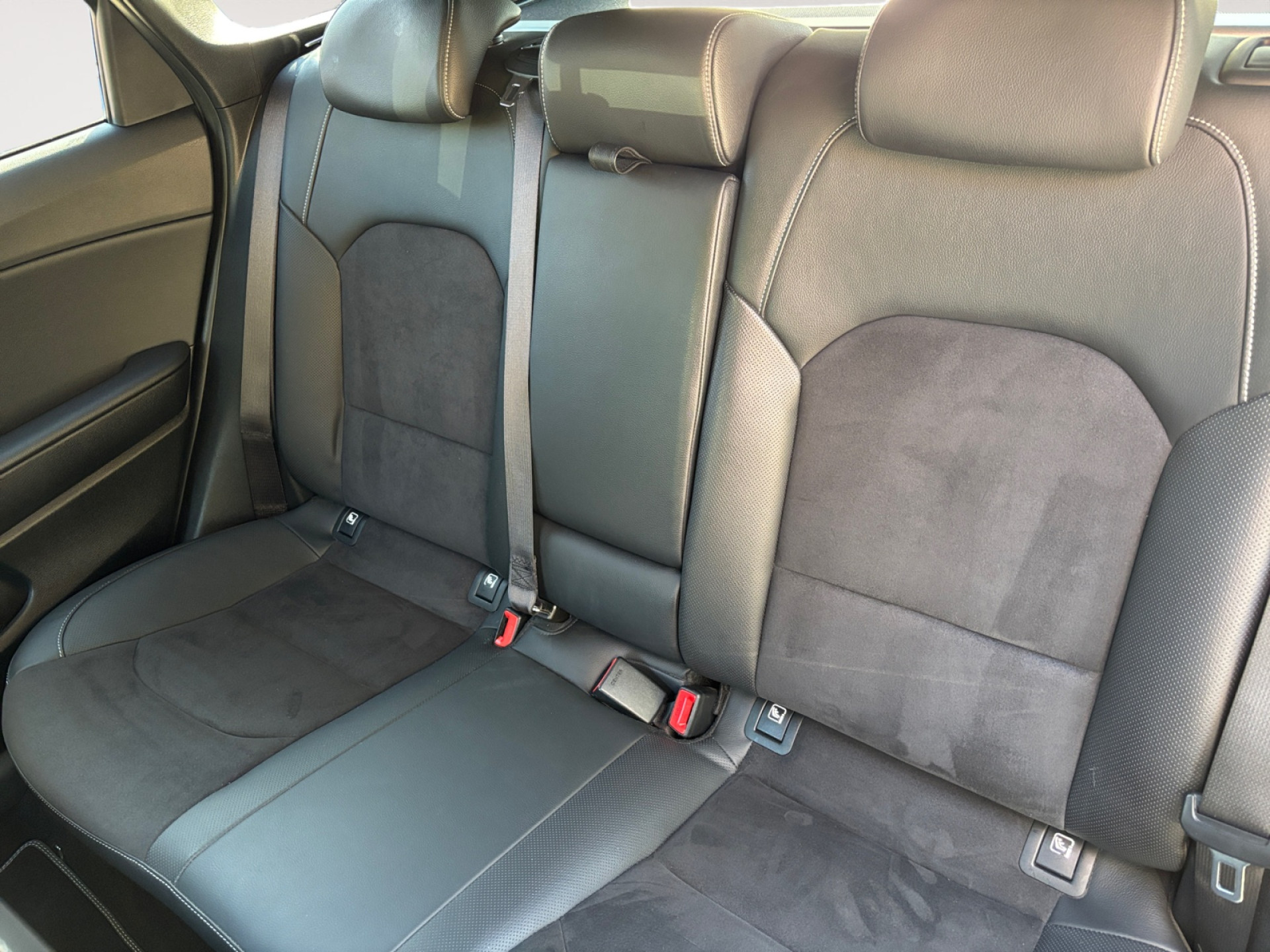 Ceed 1.5 GT Line +PANO+LEDER+EL.SITZ+