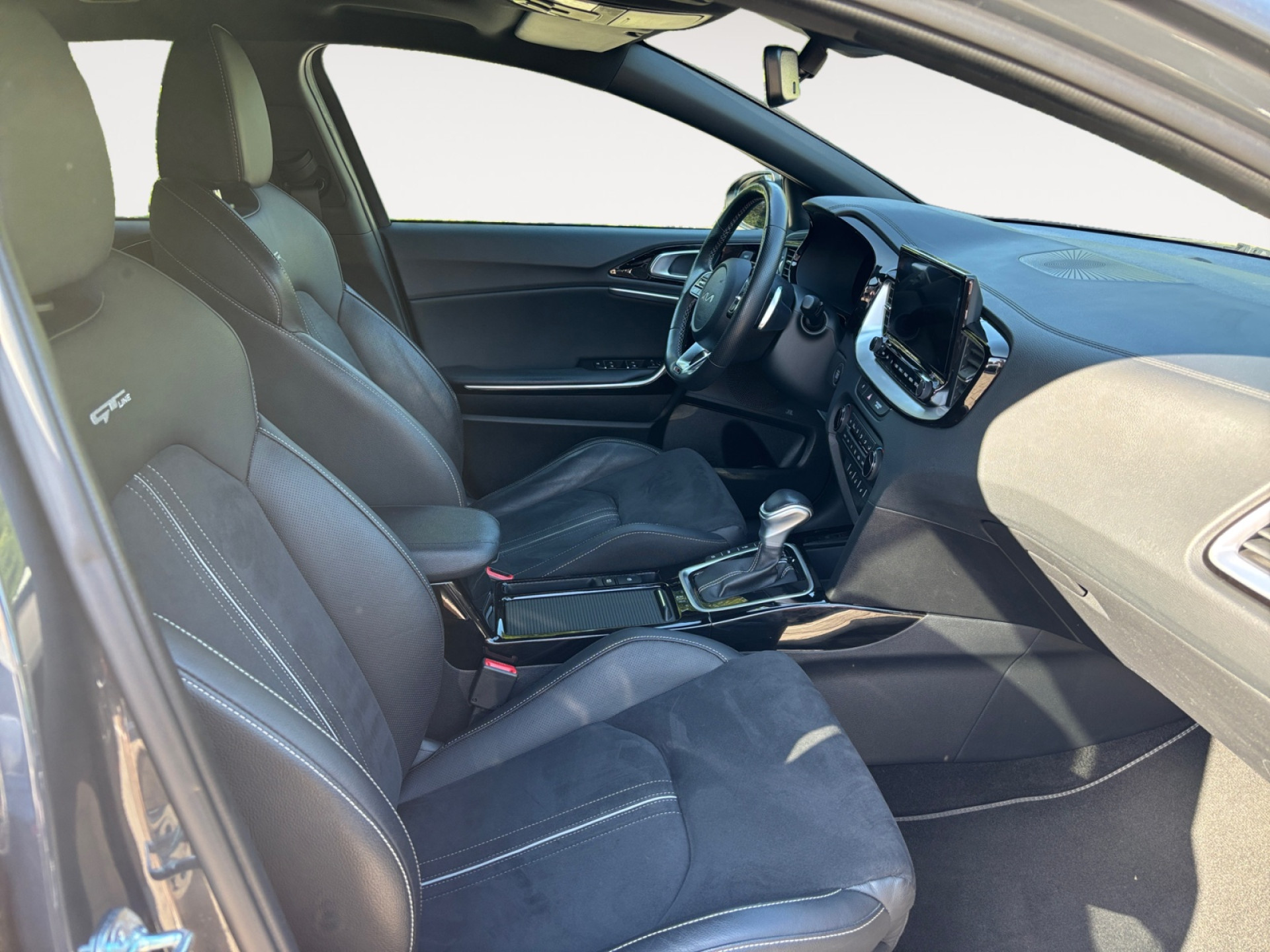 Ceed 1.5 GT Line +PANO+LEDER+EL.SITZ+