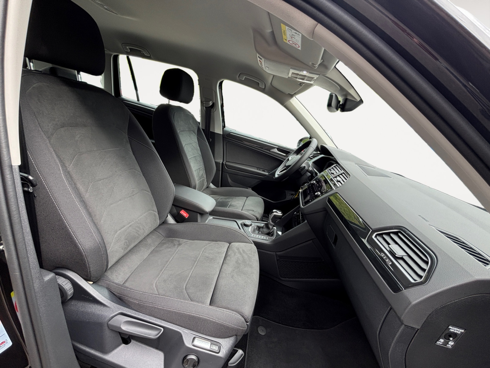 Tiguan 2.0TDI 4Motion Elegance +NAVI+