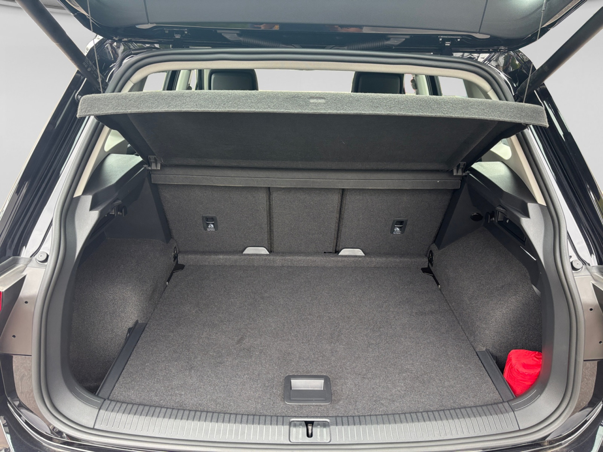 Tiguan 2.0TDI 4Motion Elegance +NAVI+