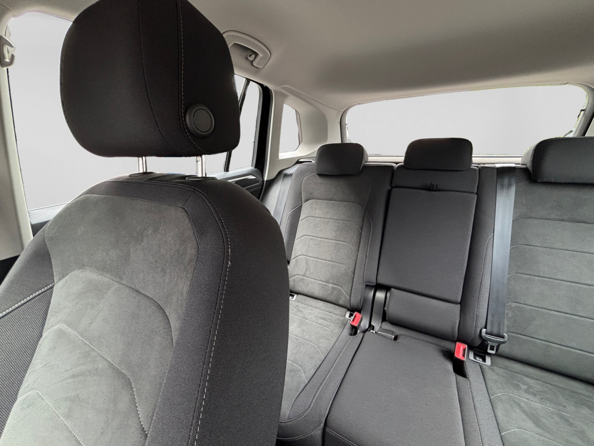 Tiguan 2.0TDI 4Motion Elegance +NAVI+