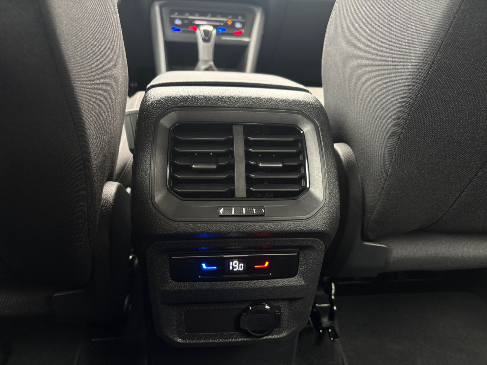 Tiguan 2.0TDI 4Motion Elegance +NAVI+
