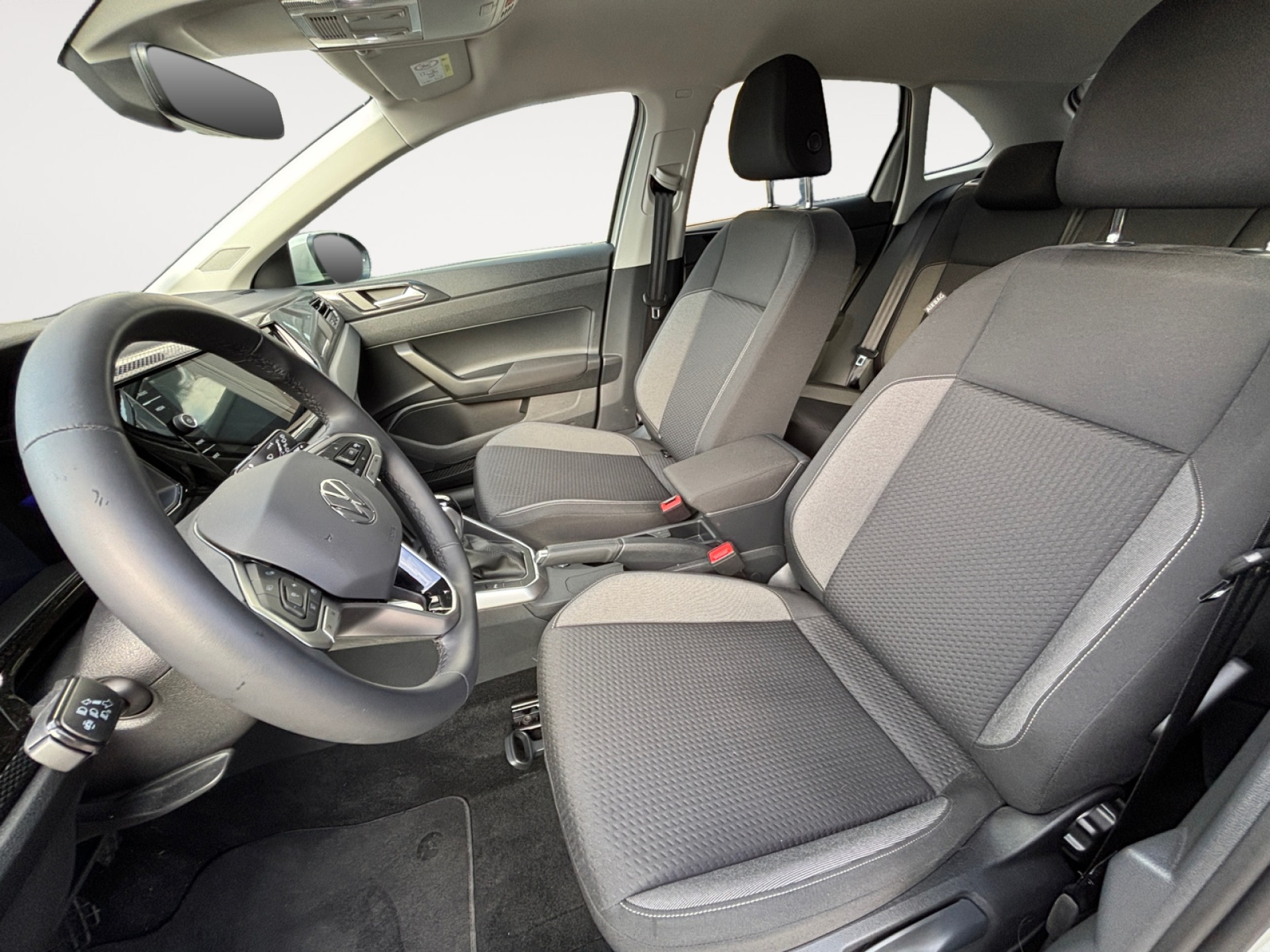 Taigo 1.0TSI DSG Life +IQ.DRIVE+RFK+4SEASON+