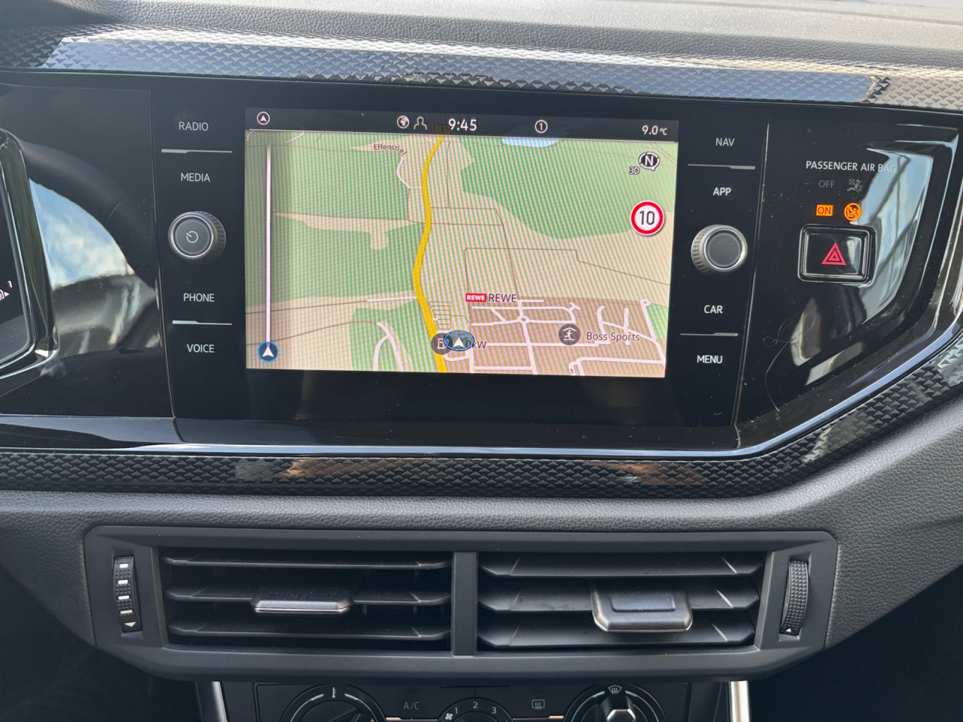 Taigo 1.0TSI DSG Life +IQ.DRIVE+RFK+4SEASON+
