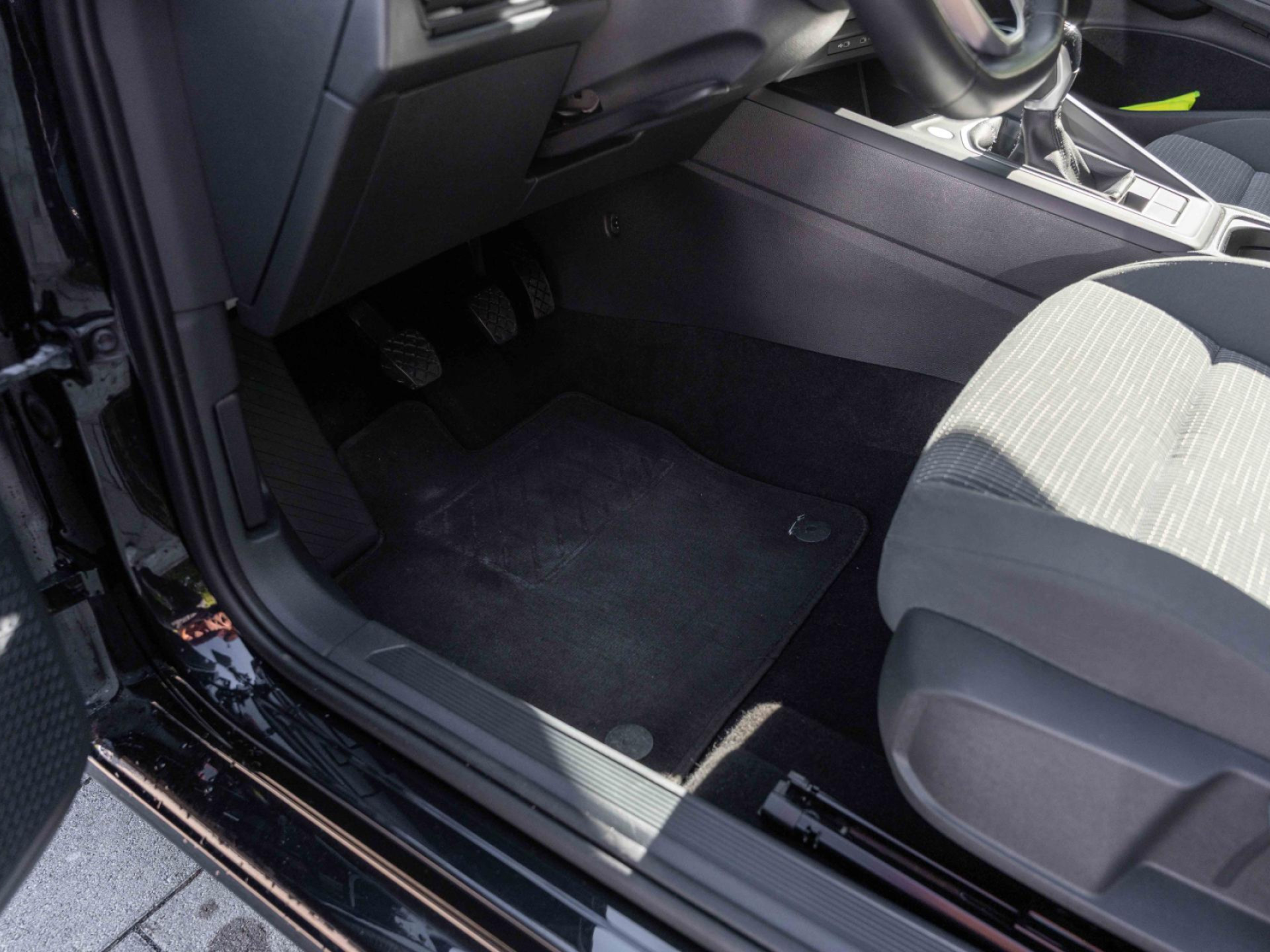 Golf VIII Variant 2.0TDI +LED+LM-FELGEN+SH+