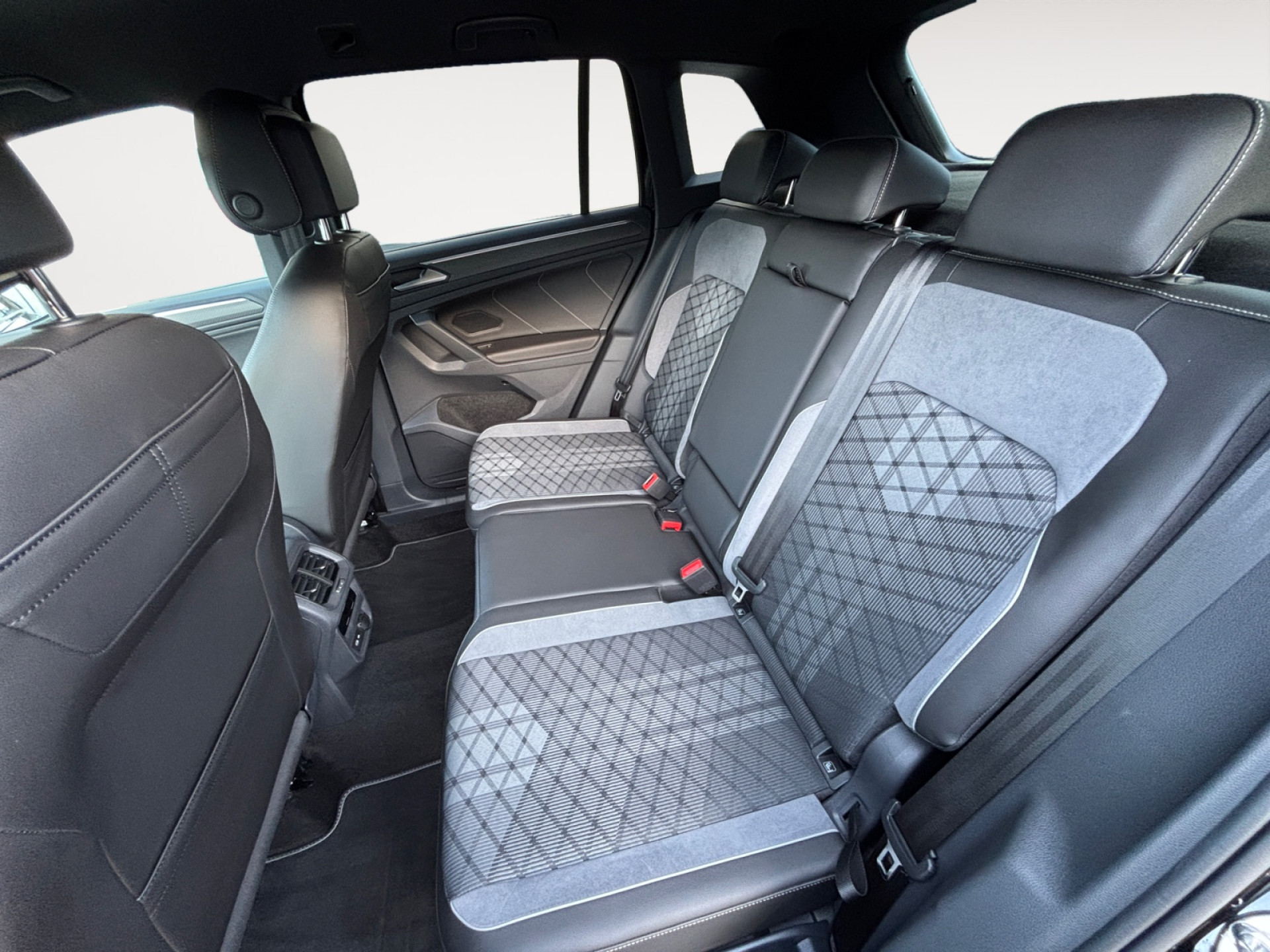 Tiguan 1.4TSI eHybrid R-Line +AHK+20 +
